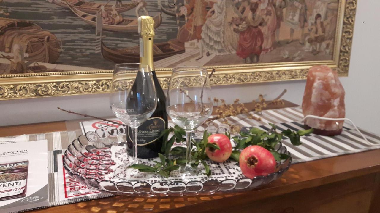 Casa Vacanza Piazza Marconi ヴァルドッビアーデネ エクステリア 写真